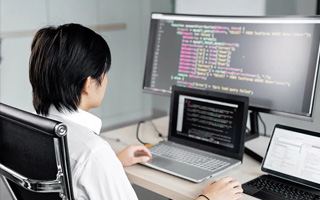 五指山 ,php声明和调用变量的符号是什么？